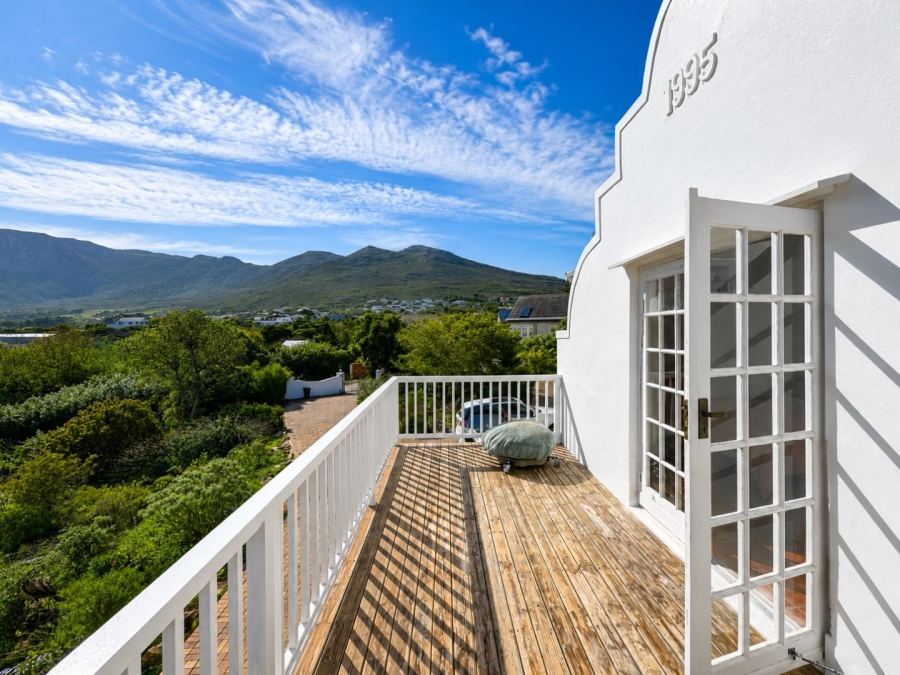 To Let 2 Bedroom Property for Rent in Crofters Valley Western Cape
